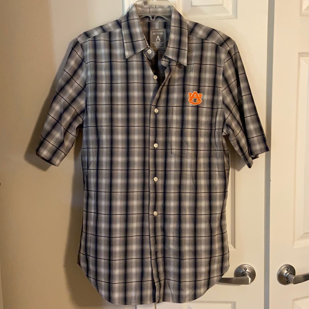 Men’s plaid AUBURN logo button down shirt